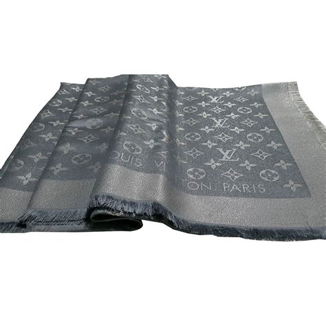 louis vuitton scarf grey